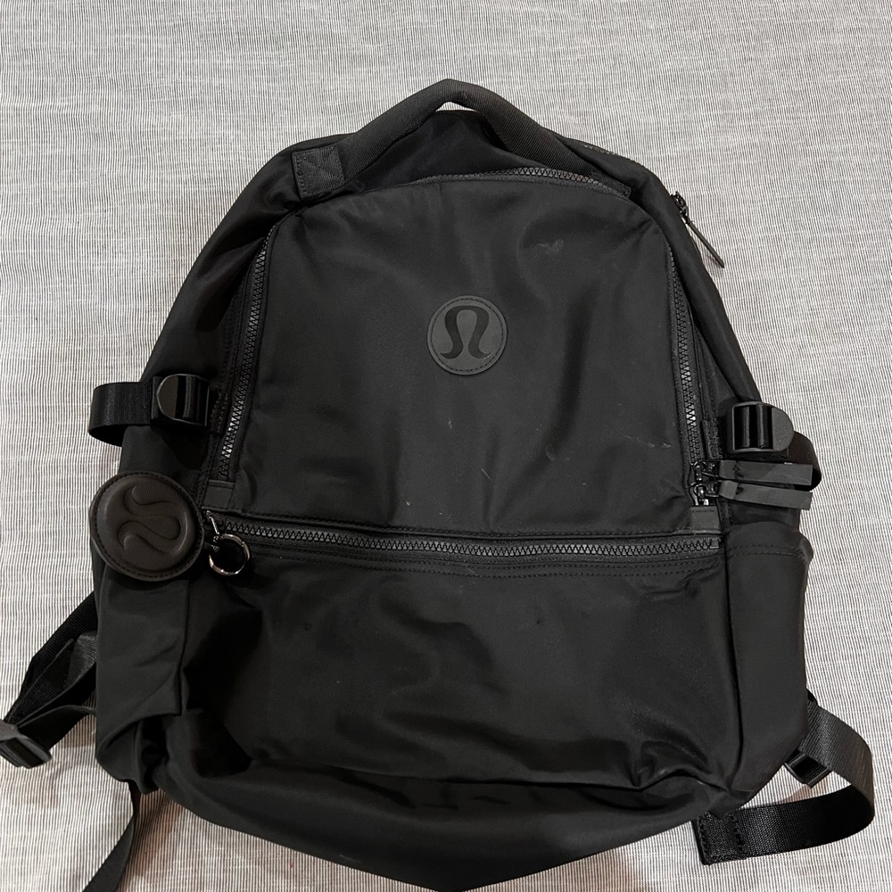 Black Lululemon backpack